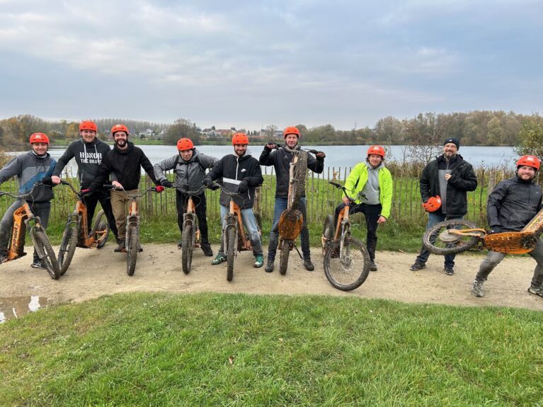 Teambuilding 2024 Logistiek en Facilities offroad step na 1